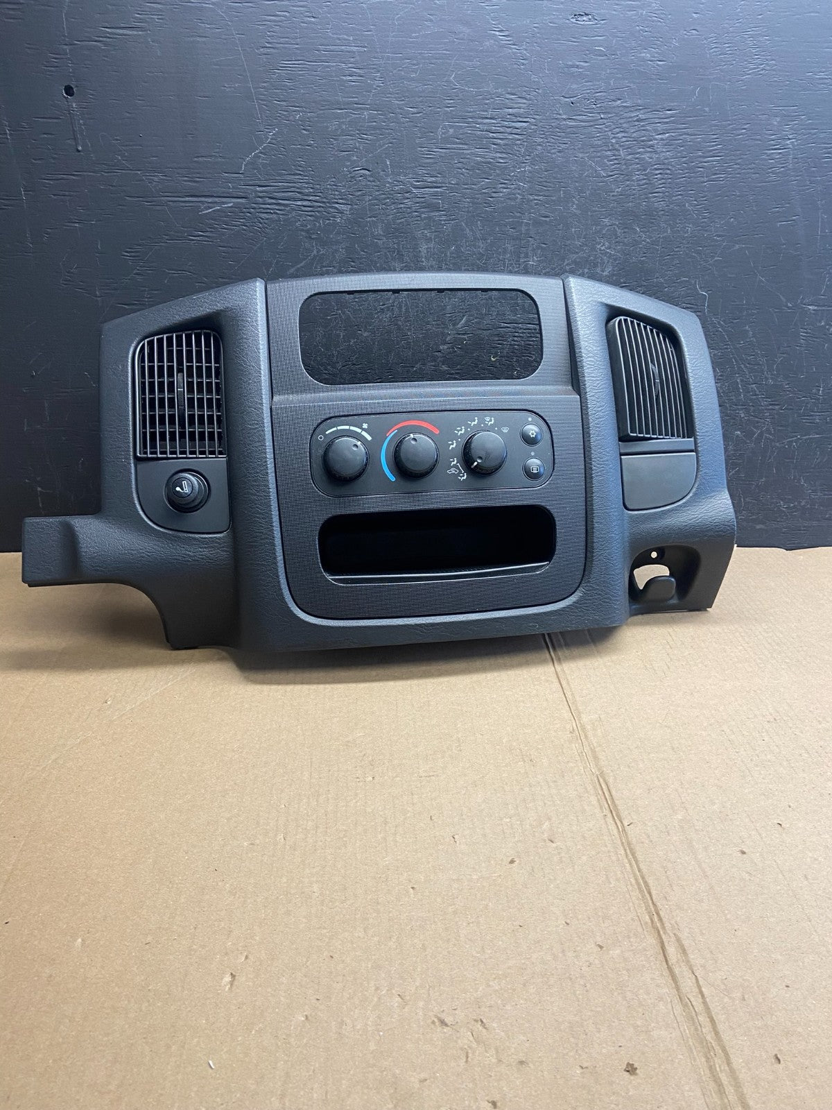 2002 to 2005 Dodge Ram Radio Climate Control Dash Air Vent Bezel Trim AE4369 DG0