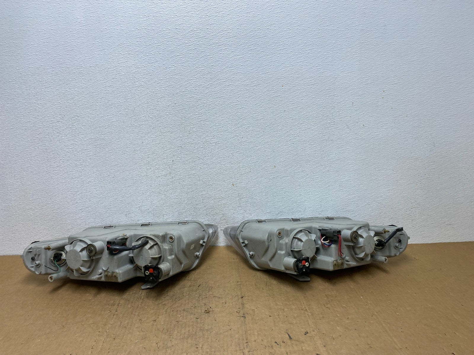 1995 to 1996 Chrysler Sebring Coupe Left+Right Side Headlights AD0514 DW5