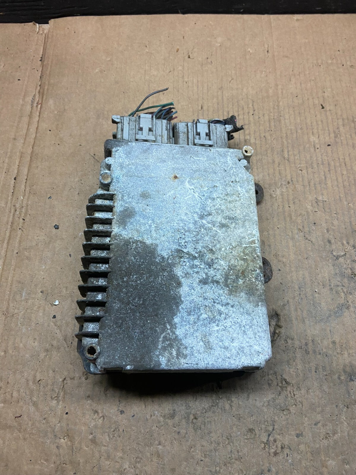 2001 Dodge Caravan Town Country 2.4 ECU ECM Module 04727039AA H64640