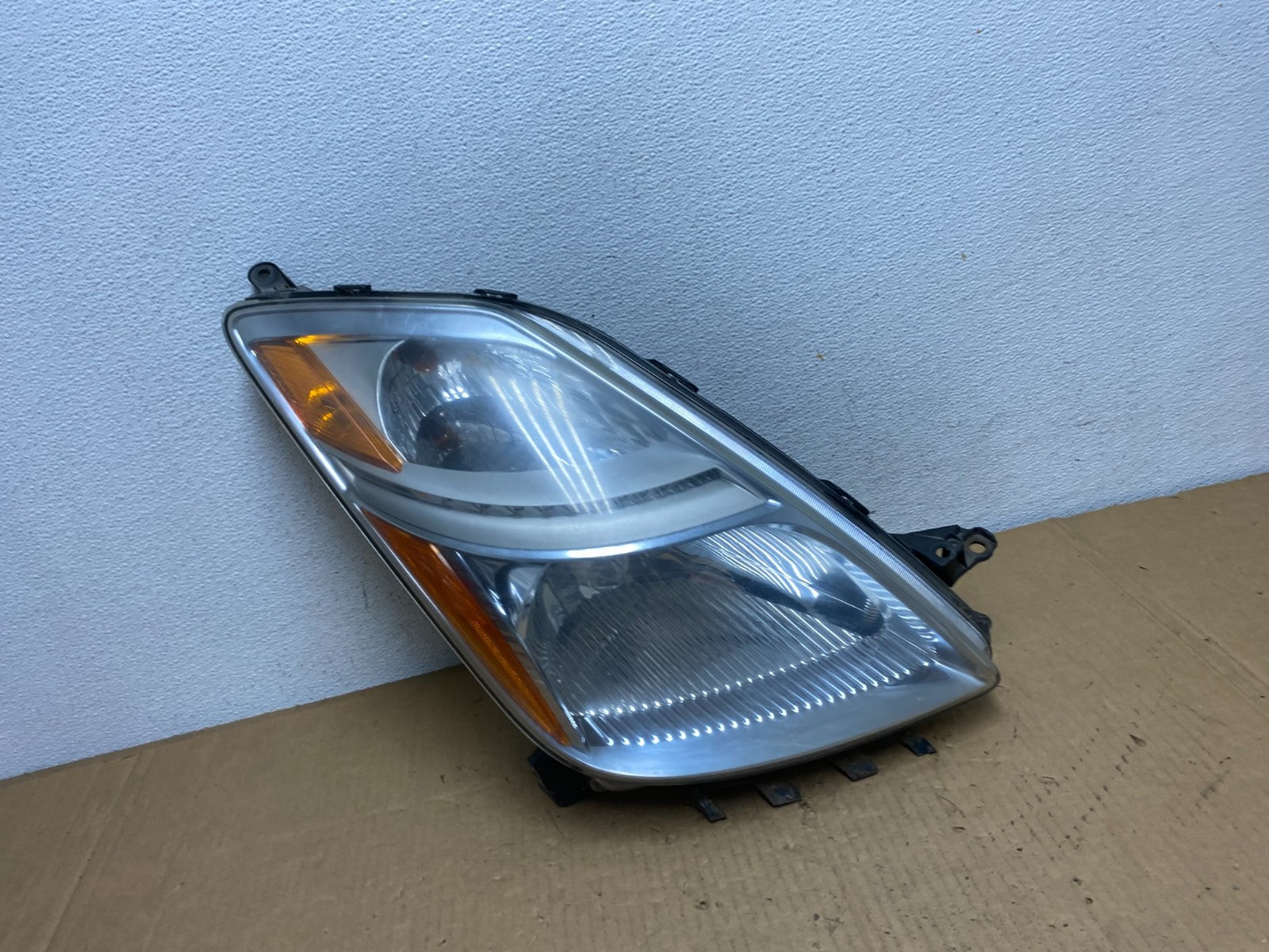2006 - 2009 Toyota Prius Right Passenger Rh Side Headlight Halogen AD0981 DW0