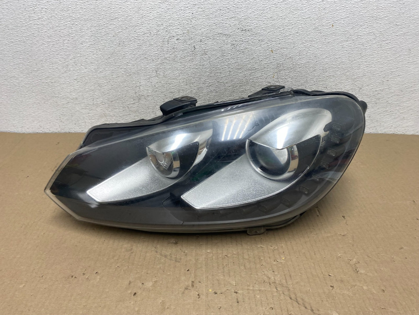 2010-2014 Volkswagen Golf MK6 GTI Left Driver LH Xenon HID Headlight AE9584 DG0