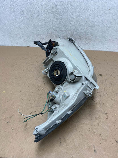 2002 2003 2004 Toyota Camry Left Driver Lh Side Halogen Headlight AG5615 DW9