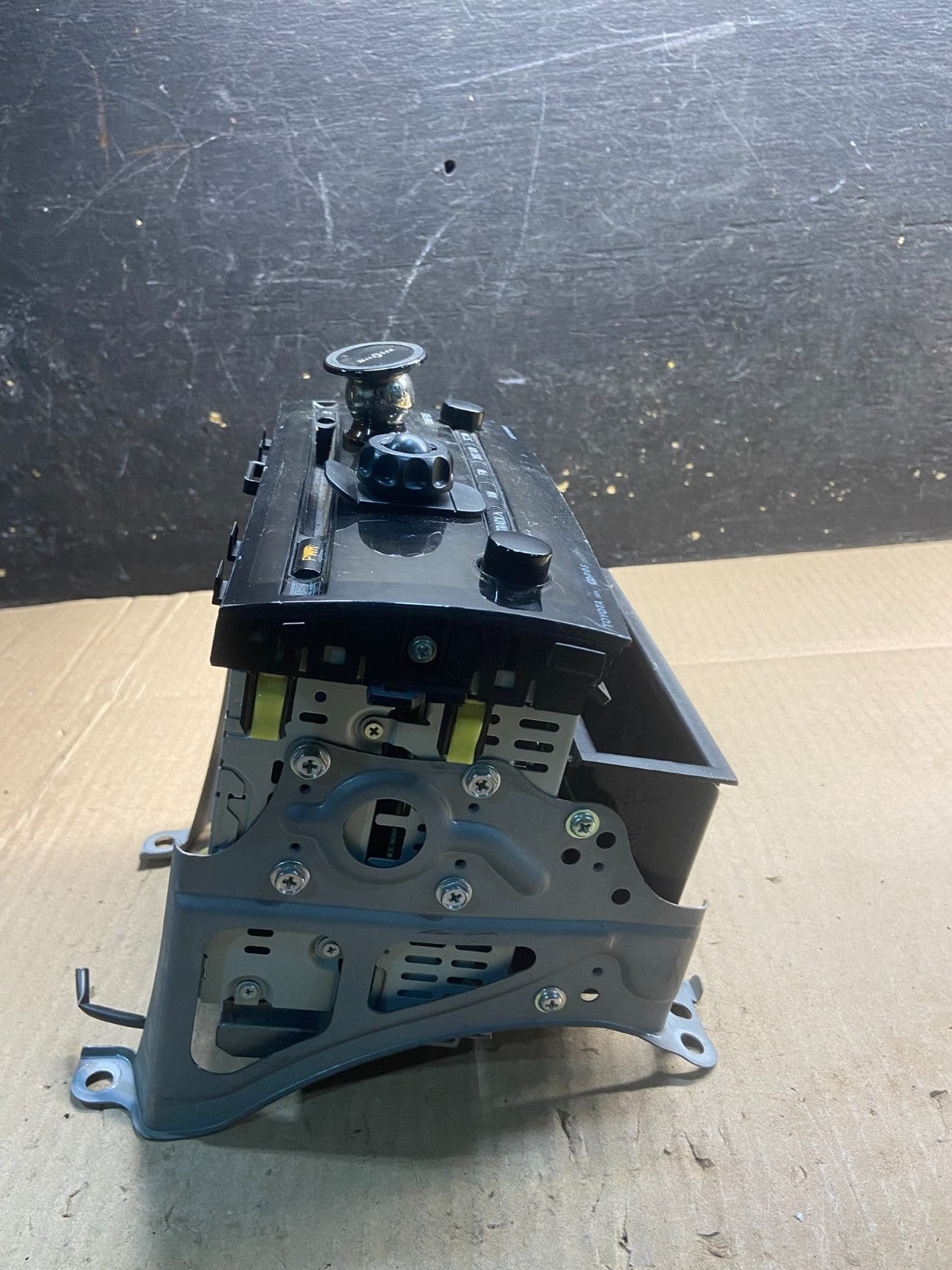 2006 to 2009 Toyota Prius OEM Radio AM/FM CD Player Oem y7612 DG3