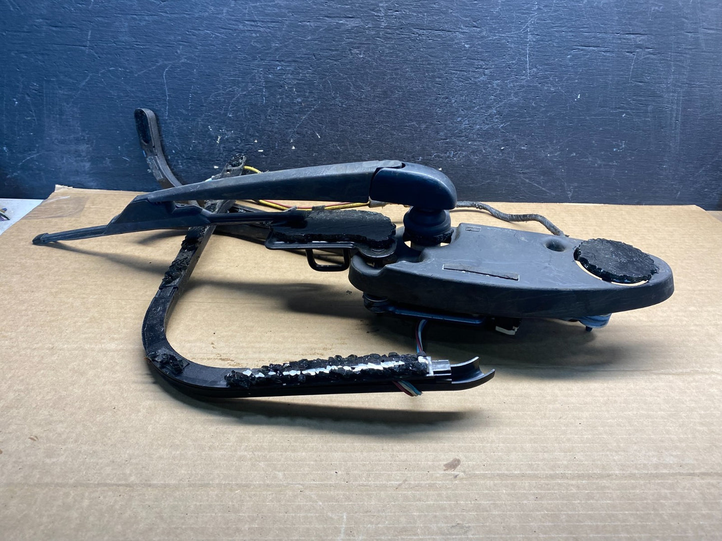 2011-2013 Jeep Grand Cherokee Tailgate Back Door Rear Wiper Motor Wiper AF7498 D2