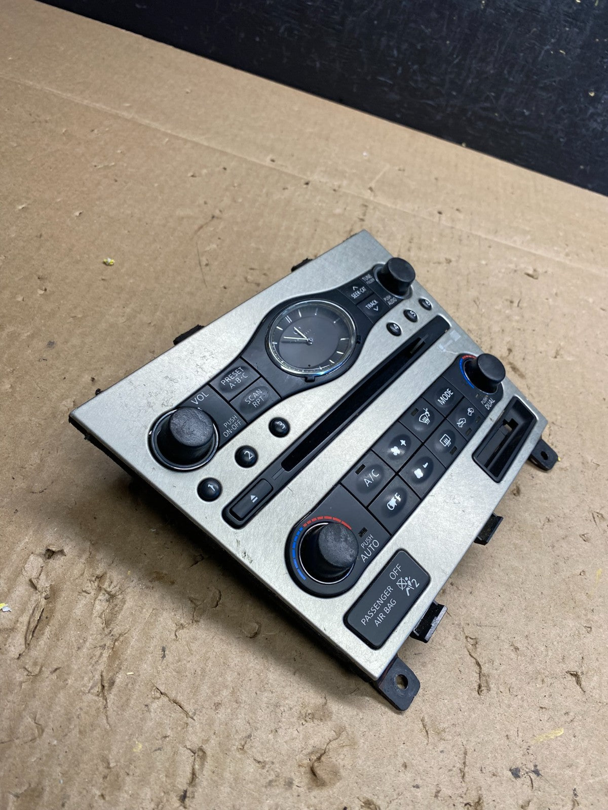 2007 to 2008 Infiniti G35 G37 Radio Player Climate Control Panel Bezel AC6653 DG4