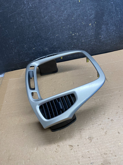 2001-2007 Toyota Highlander Radio Climate Dash Trim Bezel Air Vent ag6264 DG1