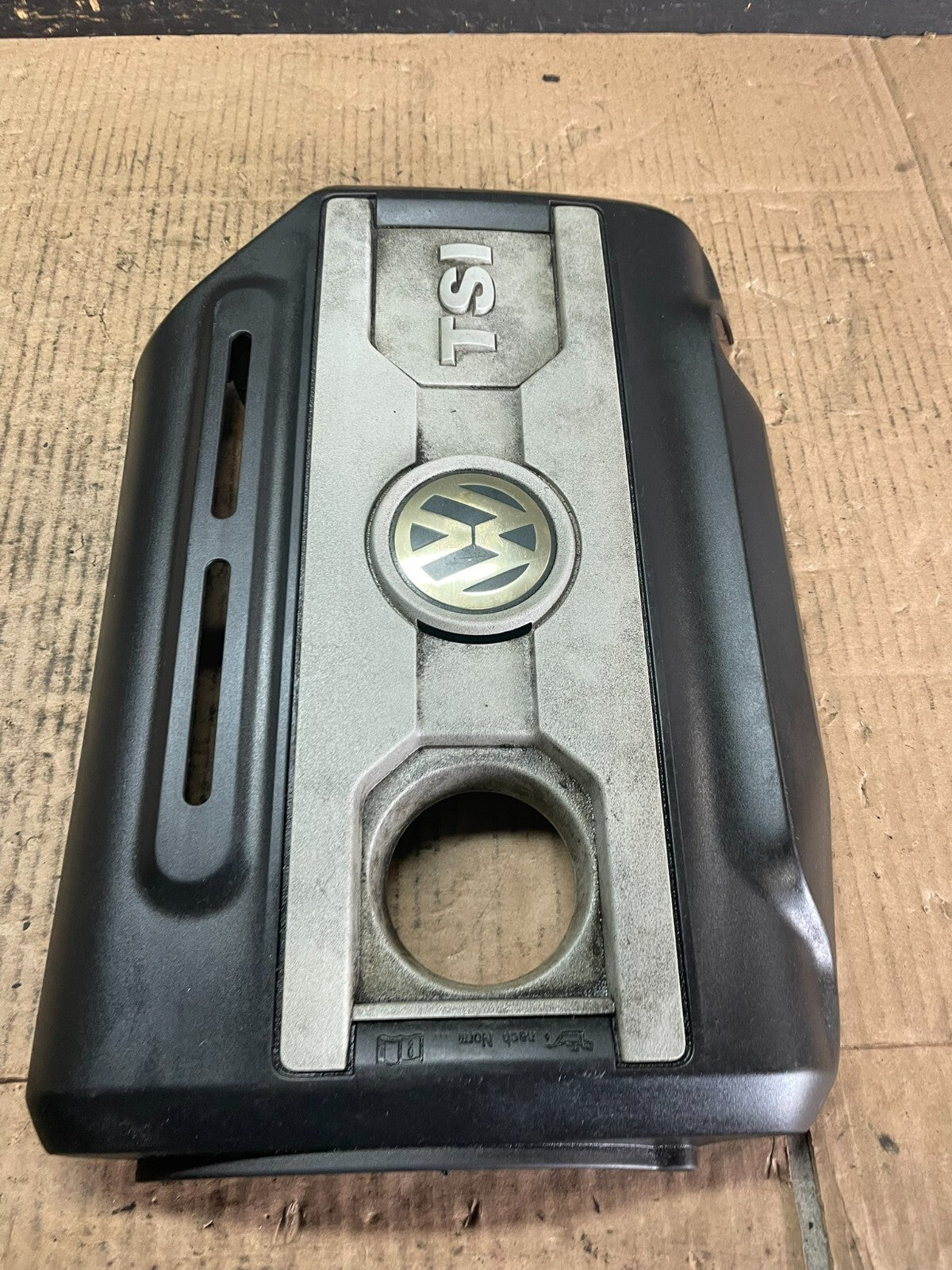 2005-2010 Volkswagen Mk5 2.0 TSI Passat Jetta Engine Cover M9125 PS3