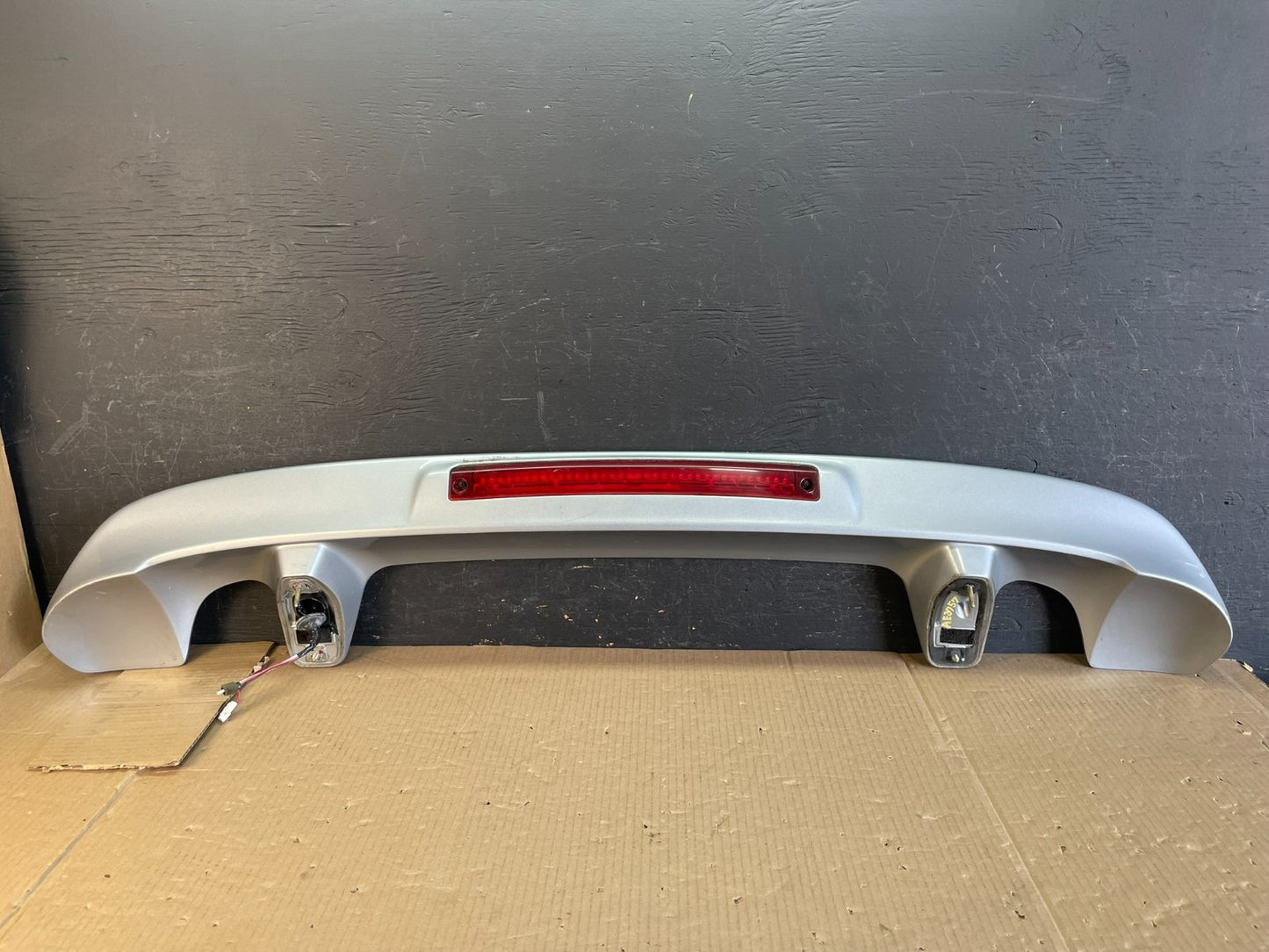 2001 to 2007 Toyota Sequoia 3RD Brake Light Spoiler Wing AG9838 DG4