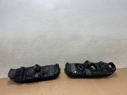 2000 to 2005 Chevrolet Impala Left+Right Set Headlights Halogen Y0963 DW8