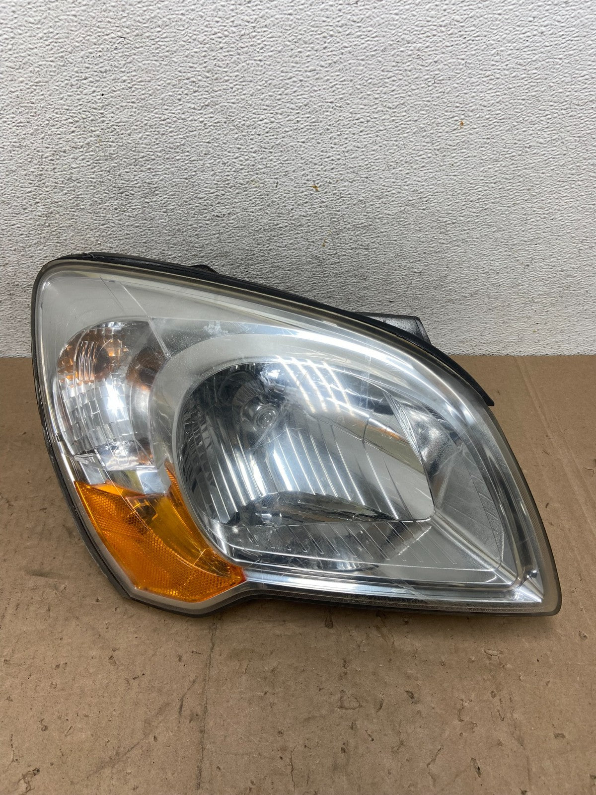 2007 to 2010 Kia Sportage Right Passenger RH Halogen Headlight AG4947 DW0
