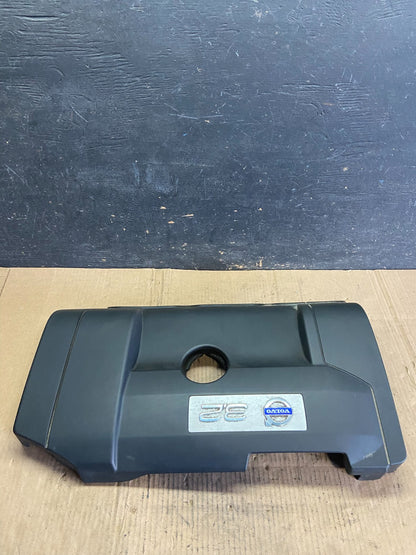 2007 to 2014 Volvo XC90 OEM 3.2L Upper Top Engine Motor Dust Cover Oem p8471 DG0