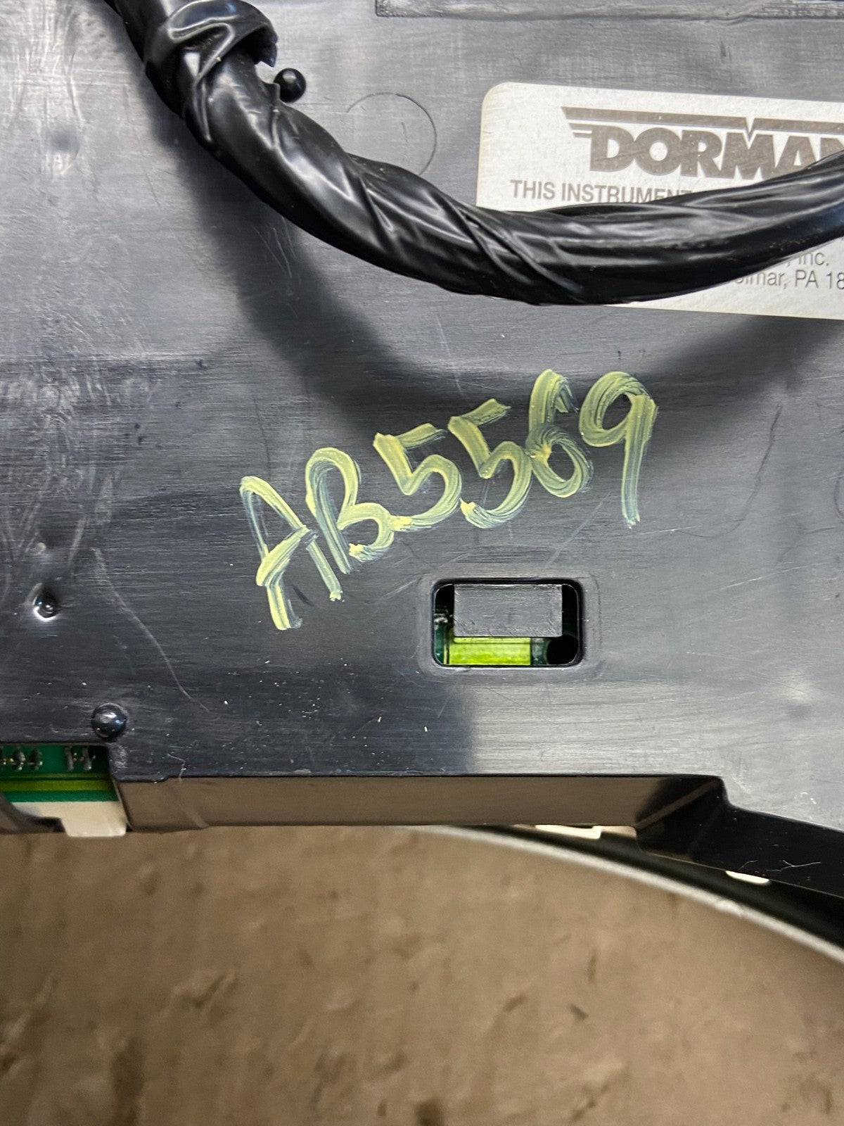 2003 to 2006 GMC Yukon Denali Cluster Gauge Speedometer  AB5569 DG6