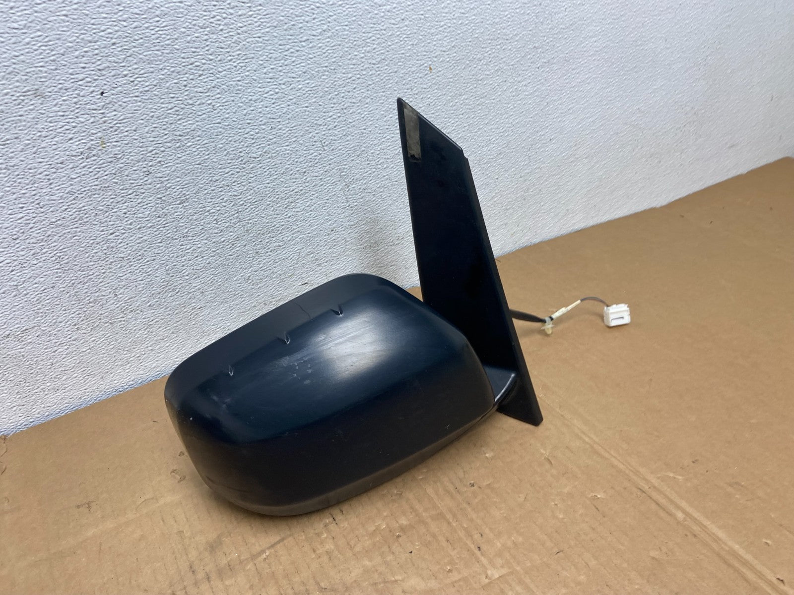 2011 to 2013 Honda Odyssey Right Passenger Door Mirrorr AC7571 DW2