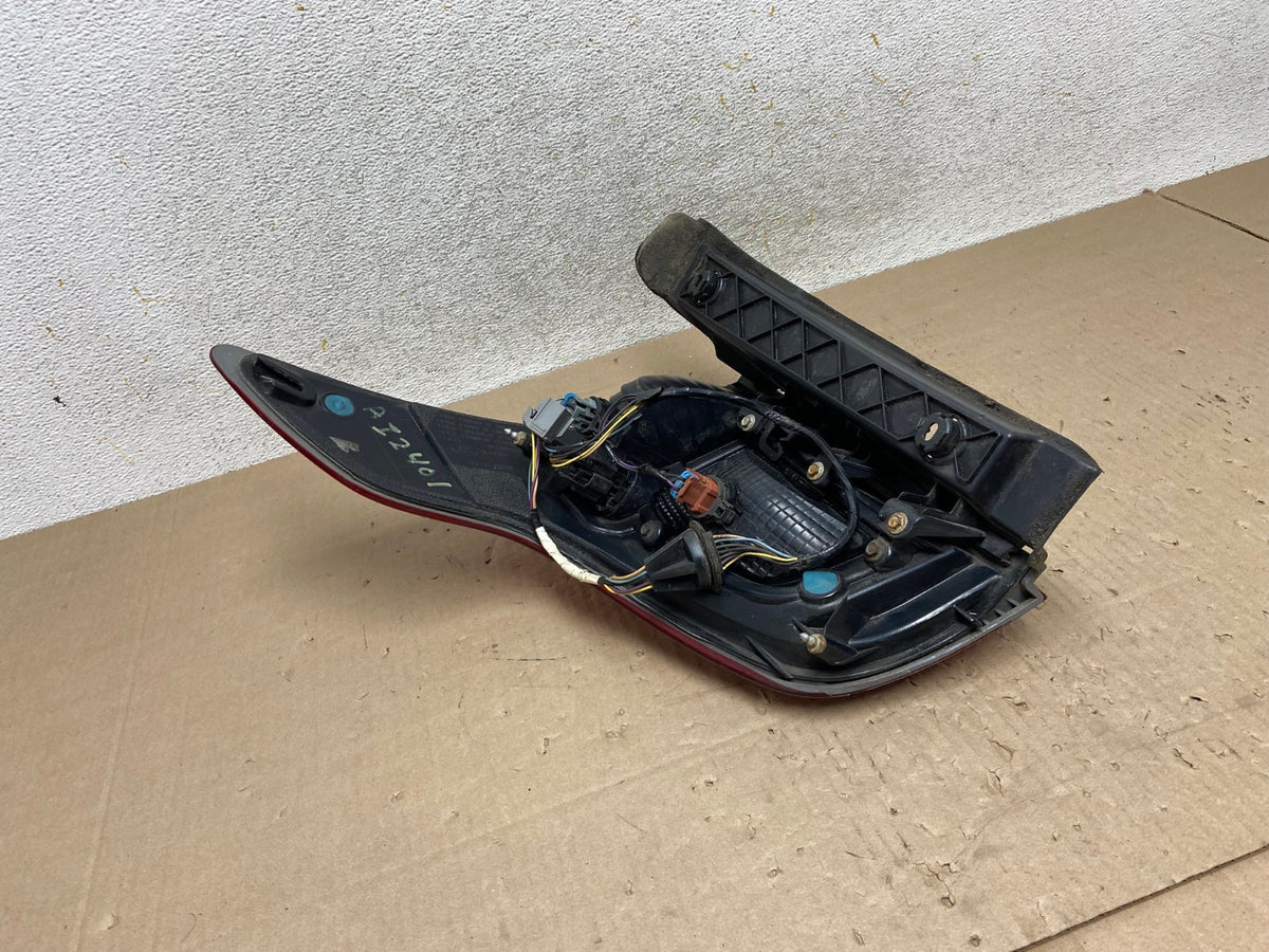 2011 2012 2013 2014 2015 Ford Explorer Right Passenger RH Tail light AI2401 LK5