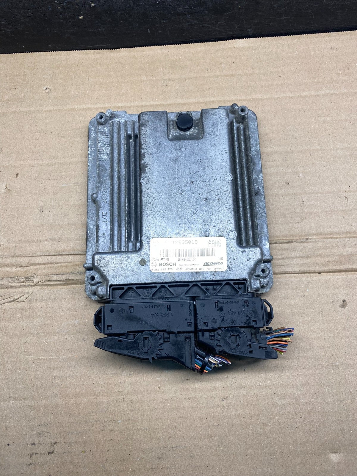 2010 2011 GMC Acadia Traverse Engine Control Module ECM ECU 12635019 ah9576 DG0