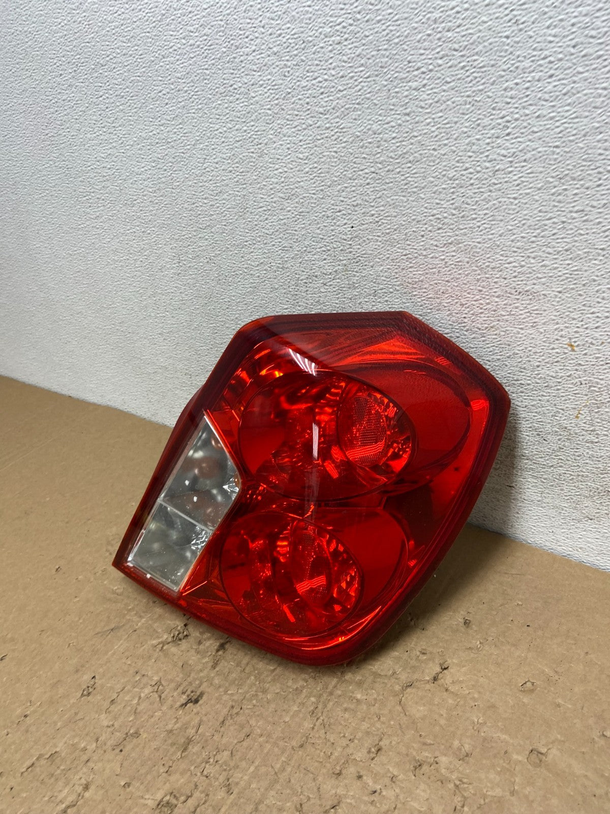 2004 to 2008 Suzuki Forenza Right Passenger RH Side Tail Light Af82591