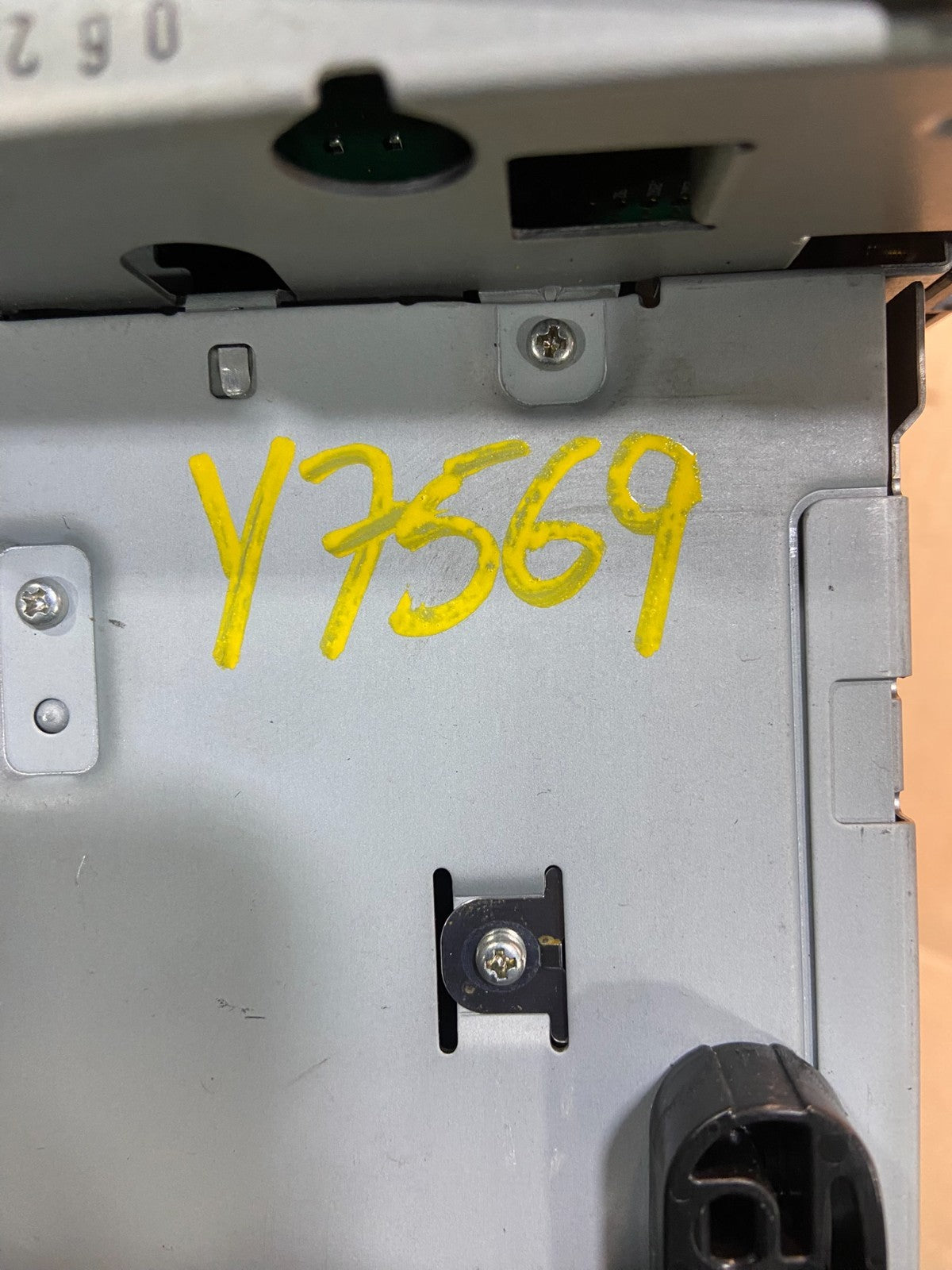 2005-2009 Mercedes CLK320 CLK350 W209 Command CD Player Unit Radio Navi Y7569 DG9