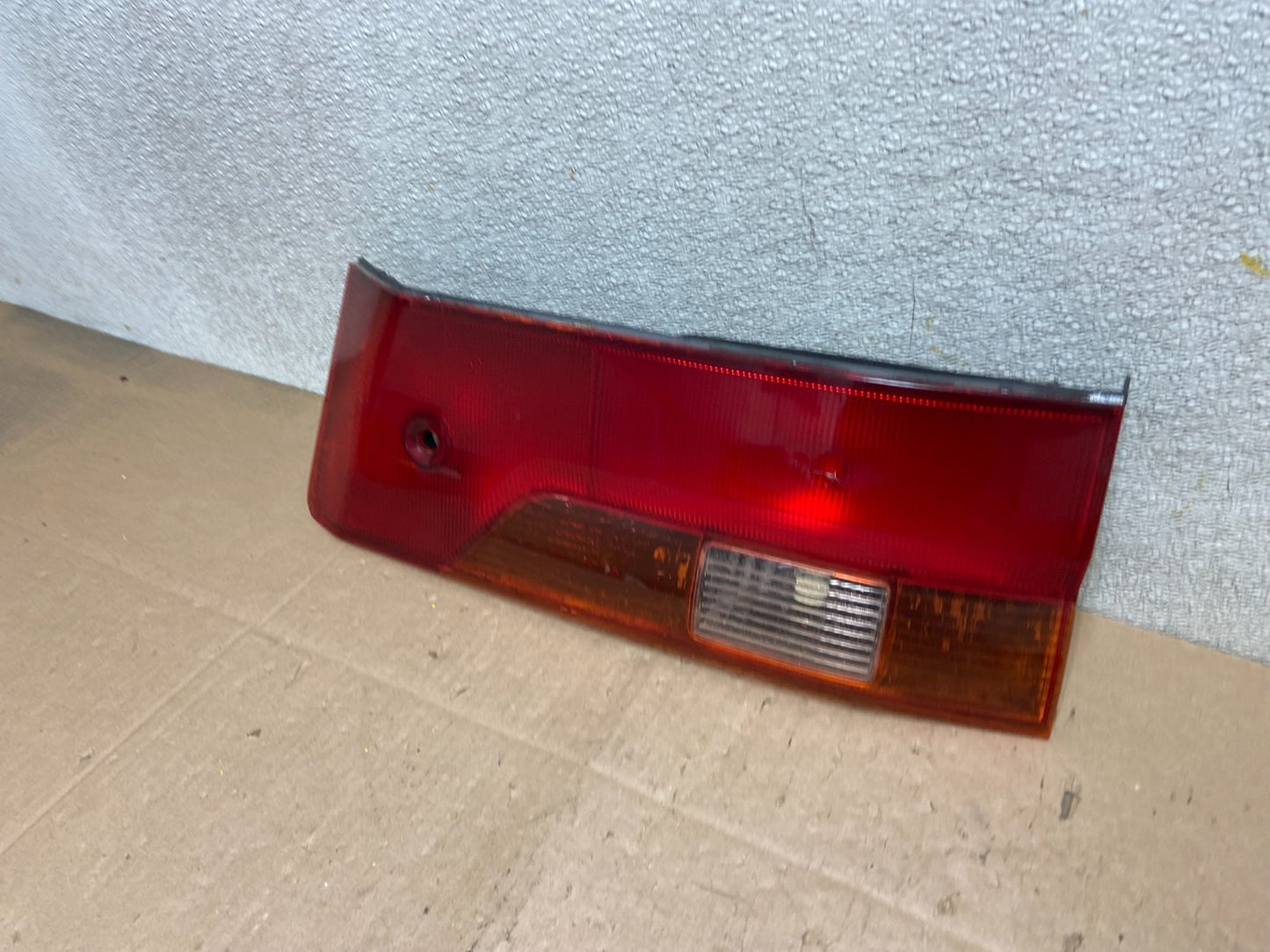 1999 2000 2001 Honda Odyssey Right Passenger RH Tail Light Inner OEM Y2817 DW1