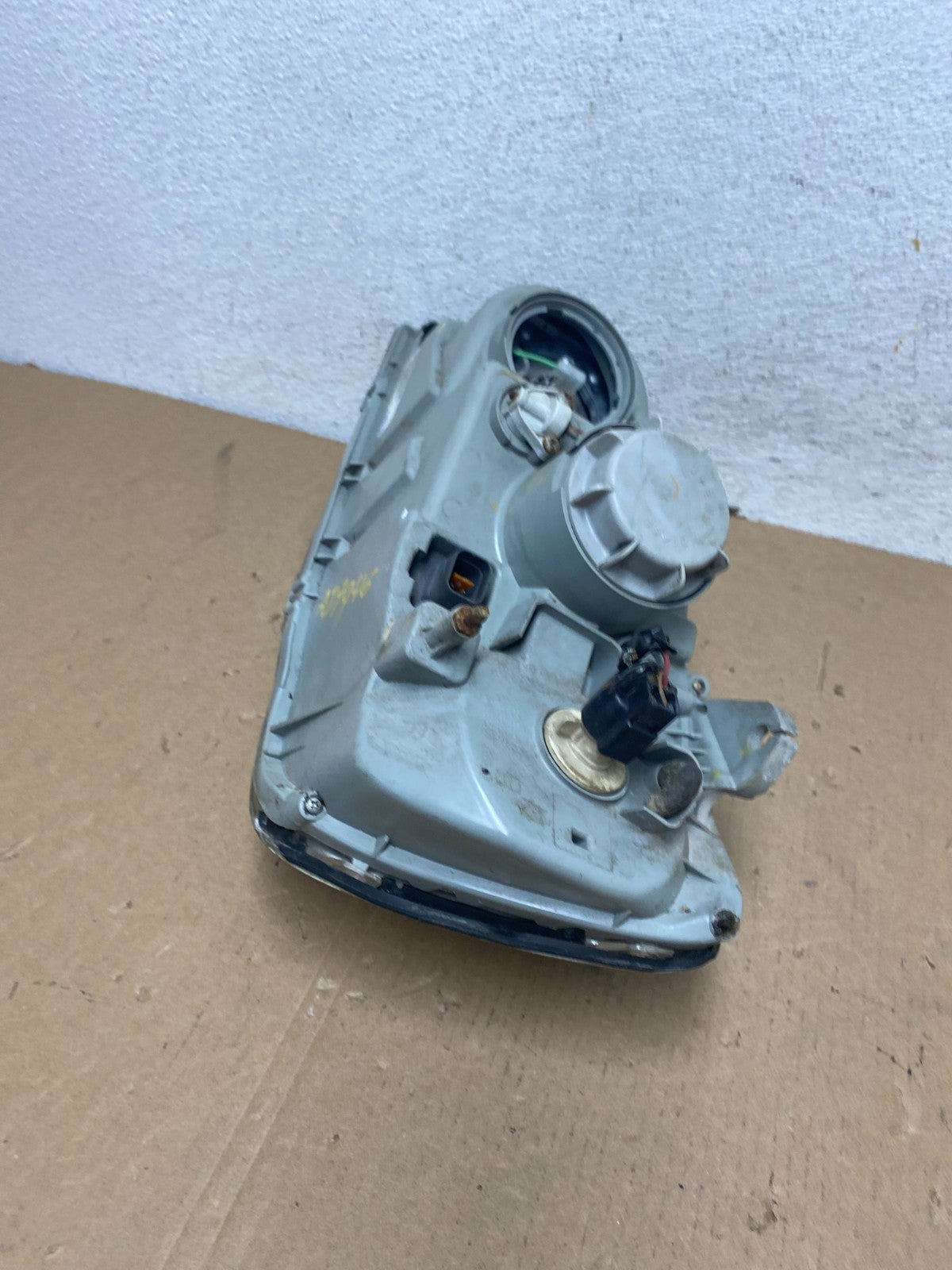 2004 2005 Hyundai XG350 XG Right Passenger RH Headlight Halogen AD7946 DW6