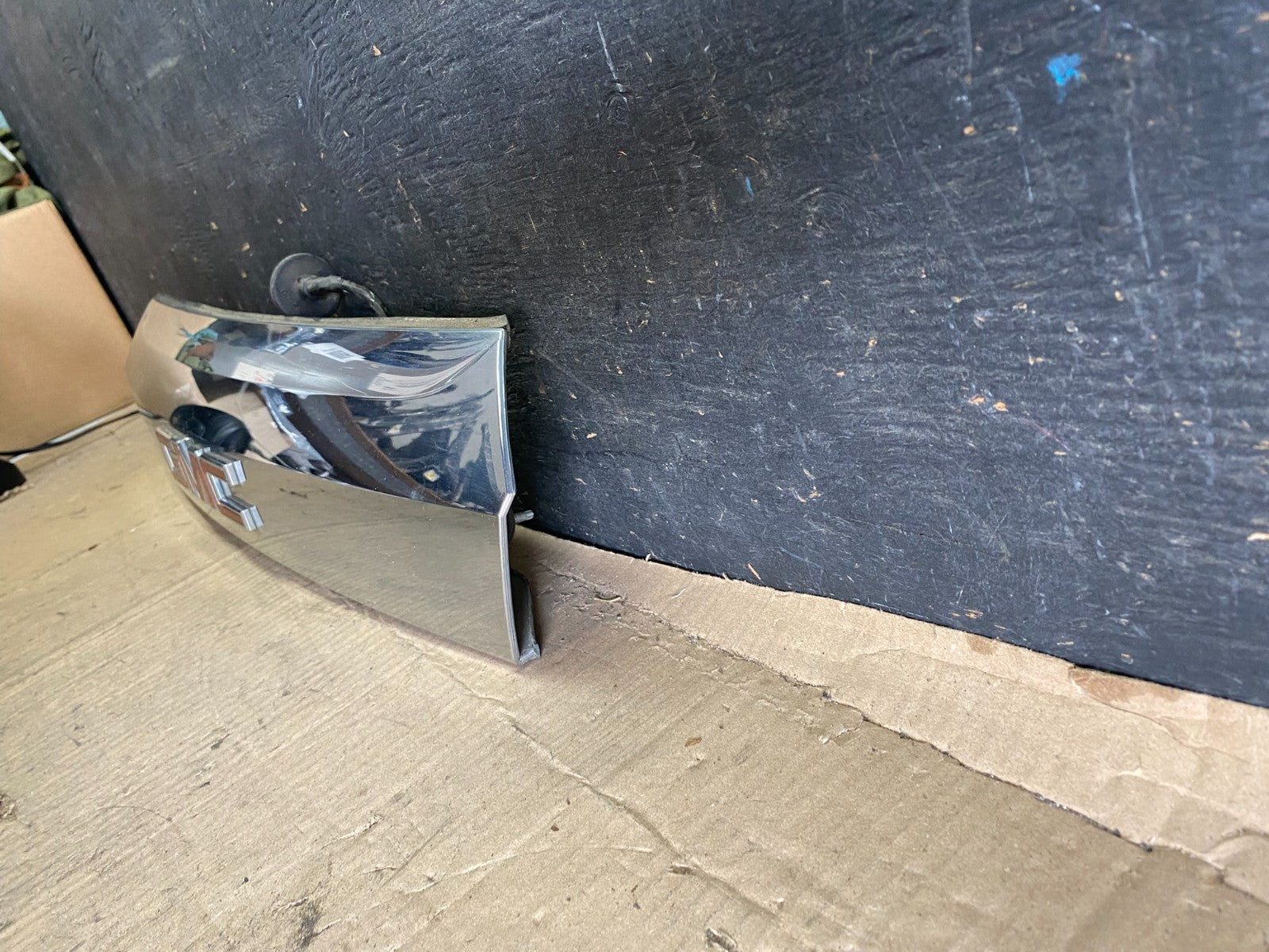 2011-2015 GMC Terrain Tailgate Liftgate Chrome Finish Molding Camera Oe P3776 DG1