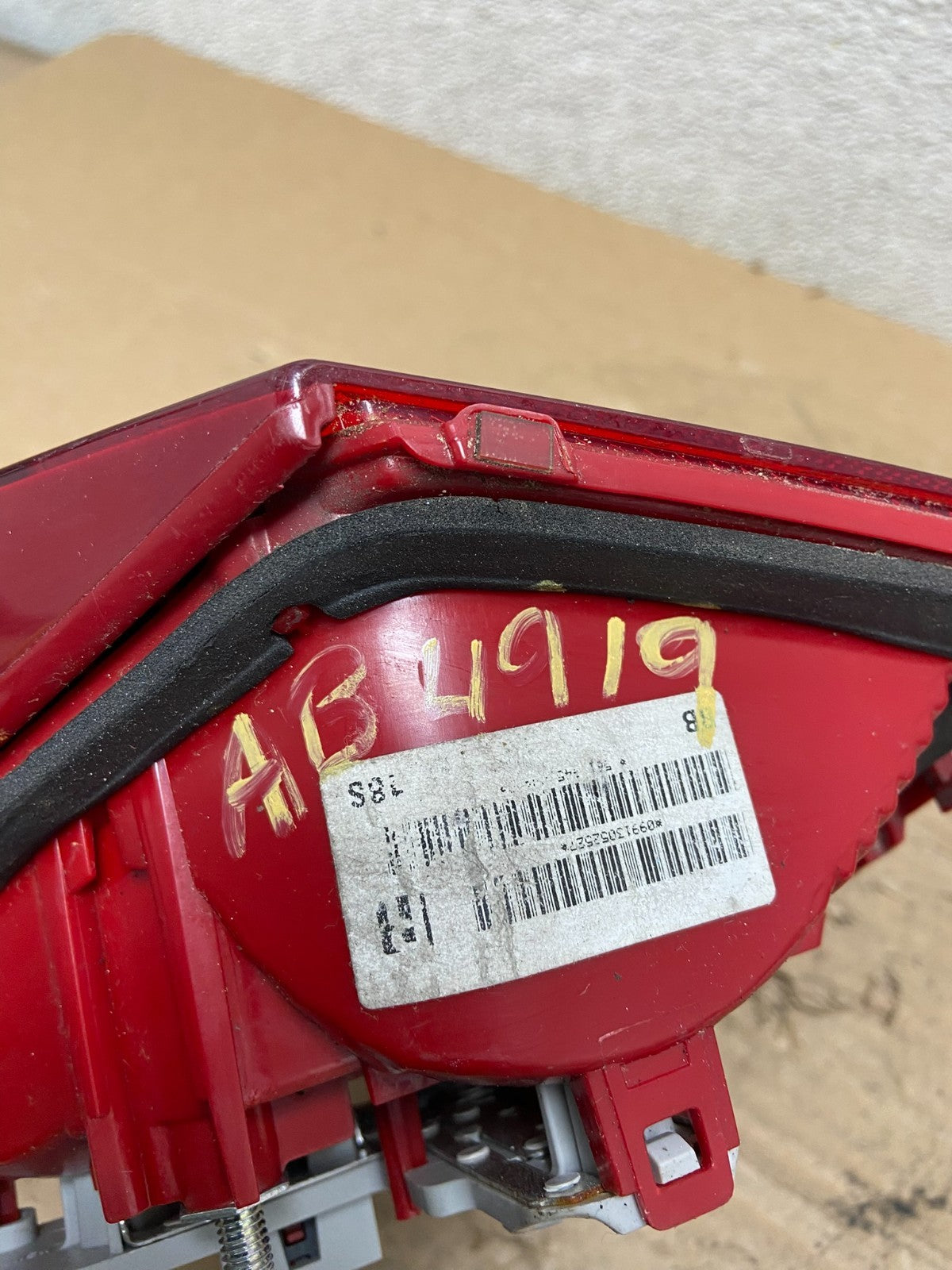 2012 to 2015 Volkswagen Passat Right Passenger Tail light inner Oem AB4919 LK7