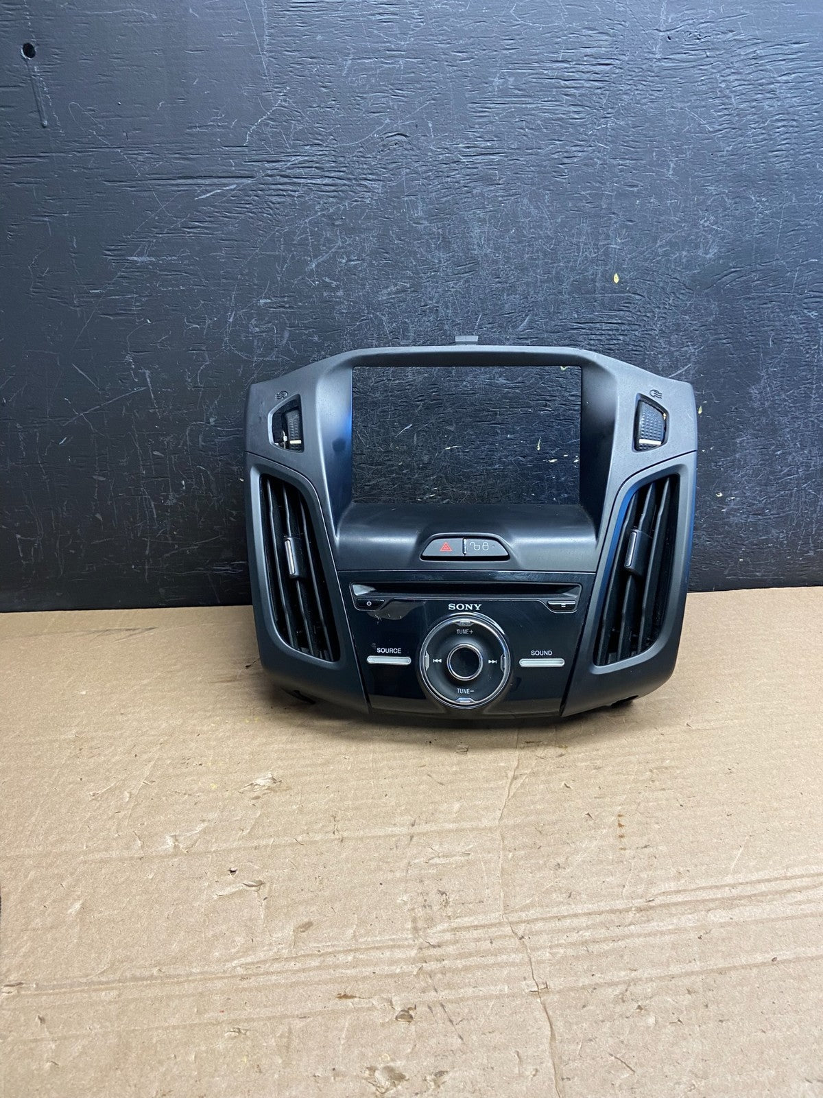 2012 to 2014 Ford Focus Radio Control Panel Trim w/ Bezel AF2023 DW0