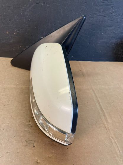 2011 - 2015 Kia Sorento Left Driver Lh Side Door Mirror Turn Signal AE09619