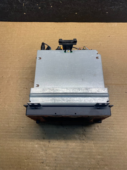 2004 - 2006 Ford Expedition Radio CD Player Screen Display ad1548 DG4