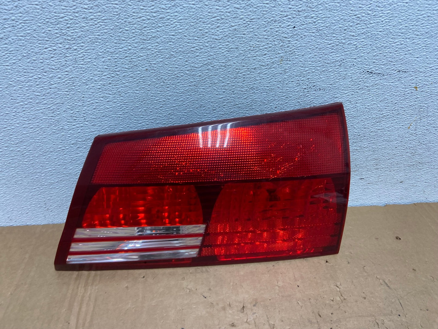 2004-2005 Toyota Sienna Right Passenger RH Side Inner Tail Light AD3108 LK0