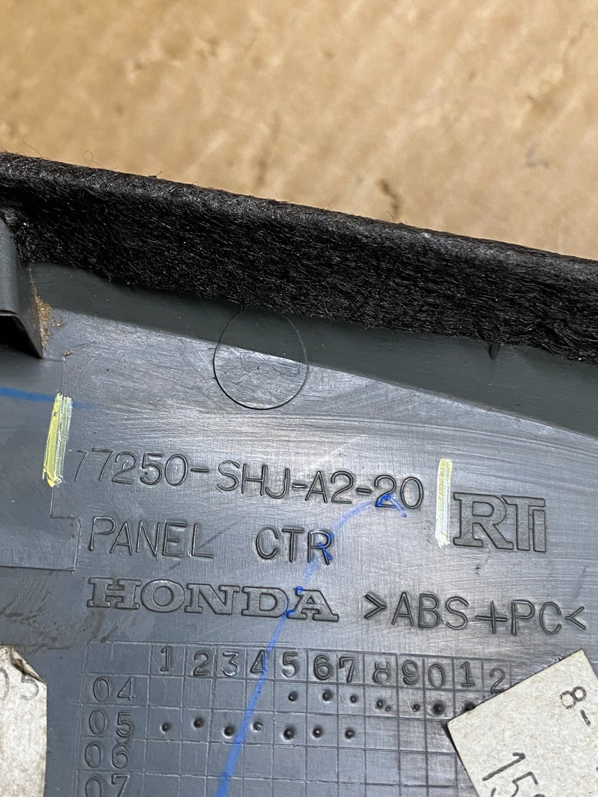 2005 to 2010 Honda Odyssey  Radio Climate Control Dash Trim Bezel Z4455 DG6