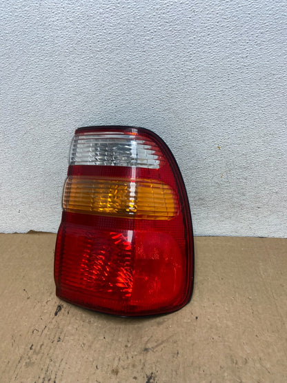 1998 to 2002 Toyota Land Cruiser Right Passenger RH Side Tail Light AG2385 DW0