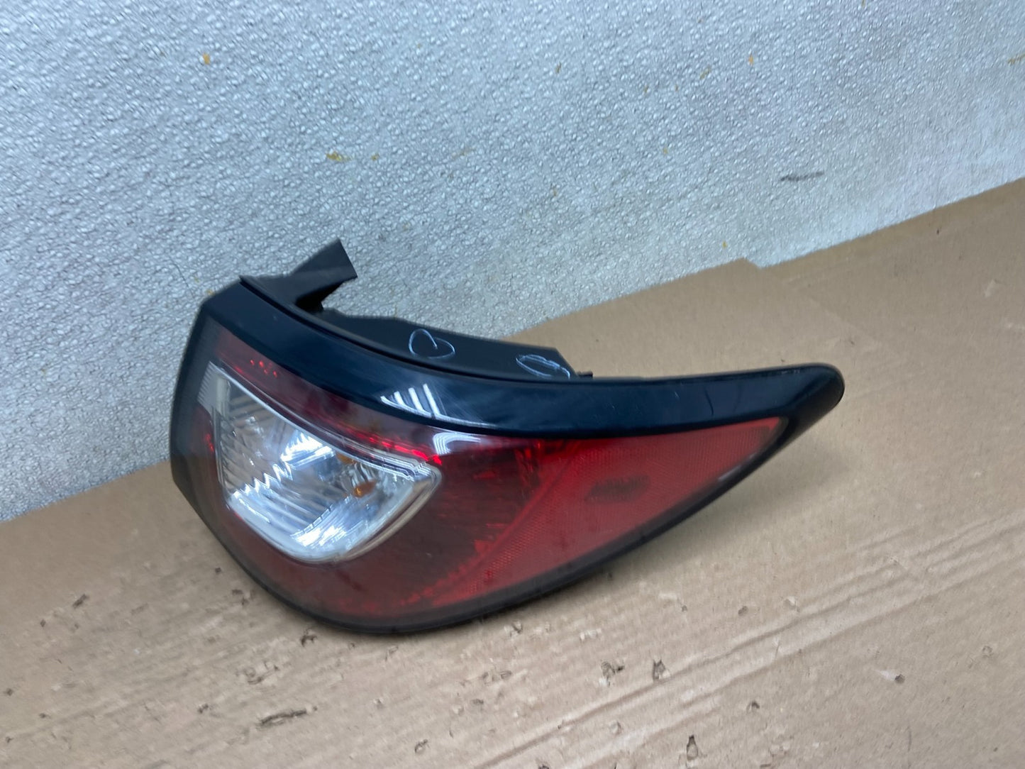 2013 to 2017 Chevrolet Traverse Right Passenger RH Side Tail Light Oem AB1461 LK1