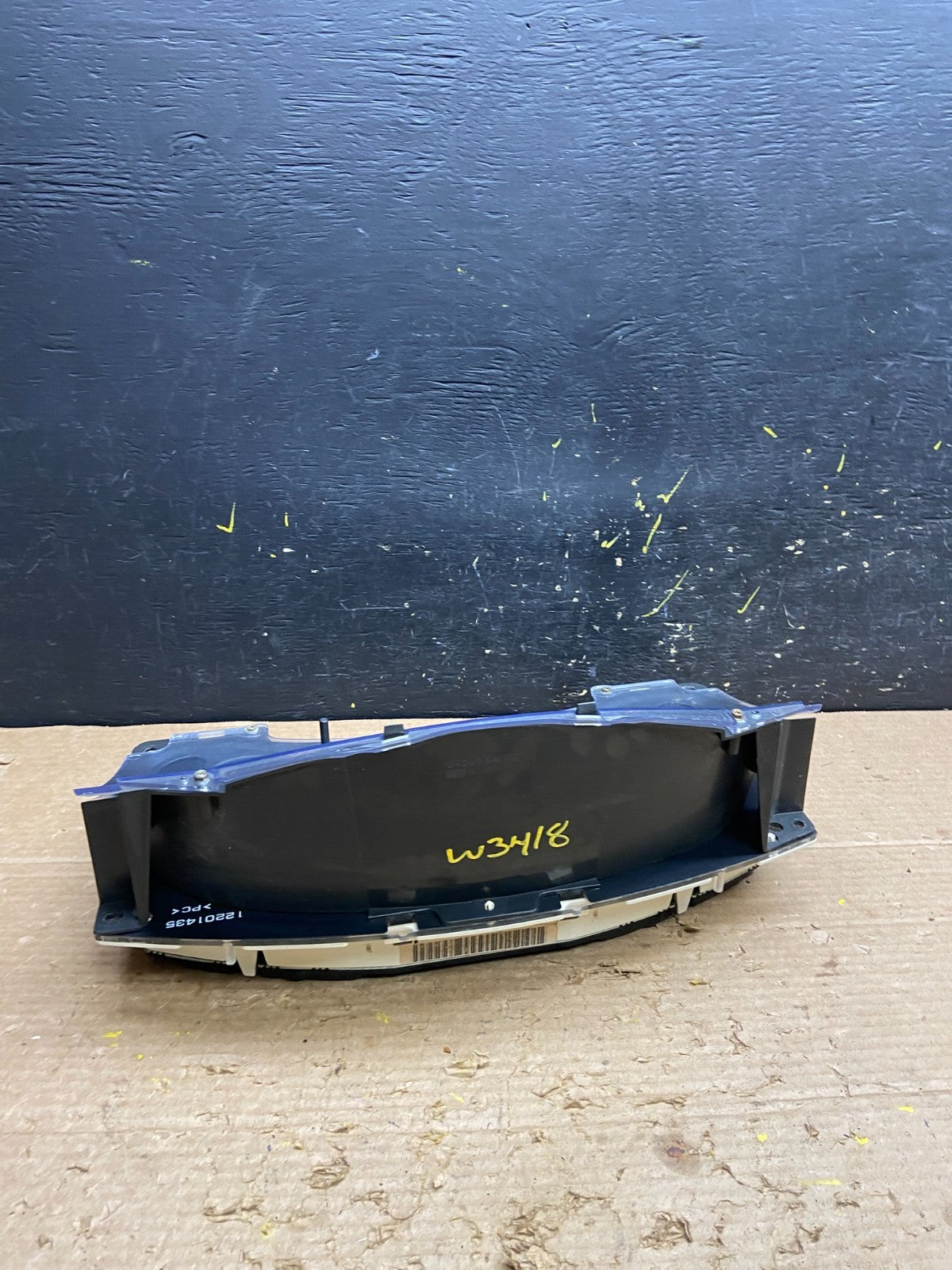 2001 to 2002 Chevrolet Express Speedometer Cluster Gauge OEM W3418 DG4