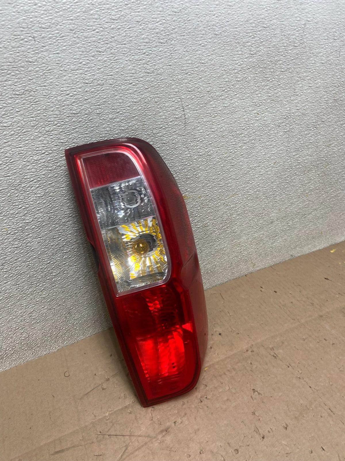 2005 to 2014 Nissan Frontier Left Driver LH Side Tail light Oem AA0539 DW2