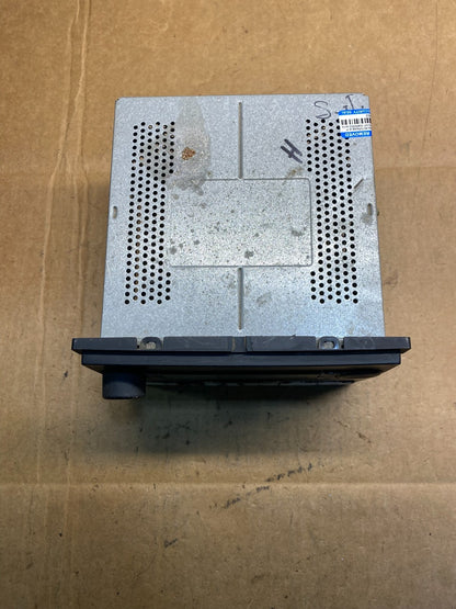 2005 to 2007 Ford F250 F350 Radio Audio AM/FM Receiver  OEM AB3799 DG3