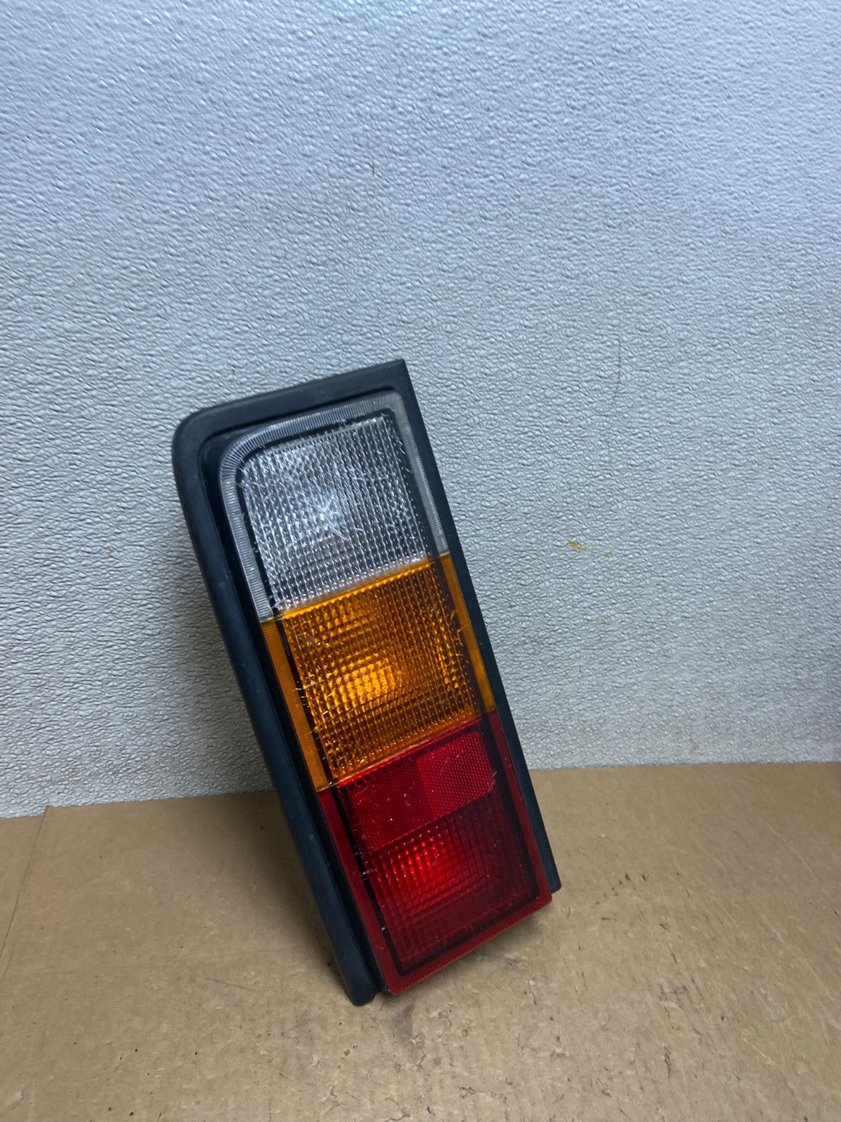 2003 to 2004 Hummer H2 Left Driver LH Side Tail Light OEM Z7778 DG2