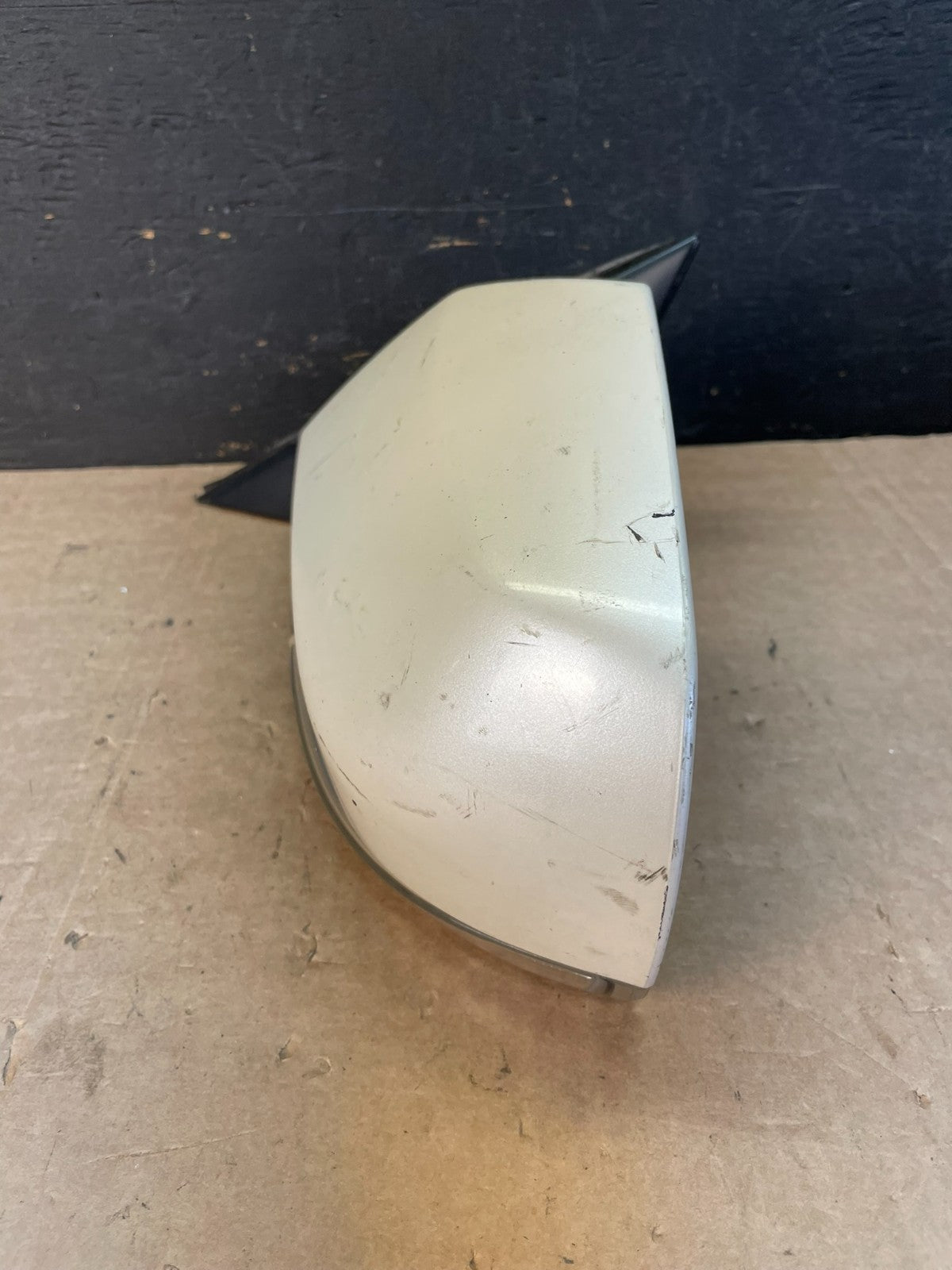 2013 - 2016 Cadillac ATS Left Driver Side Door Mirror AE8553 DW9