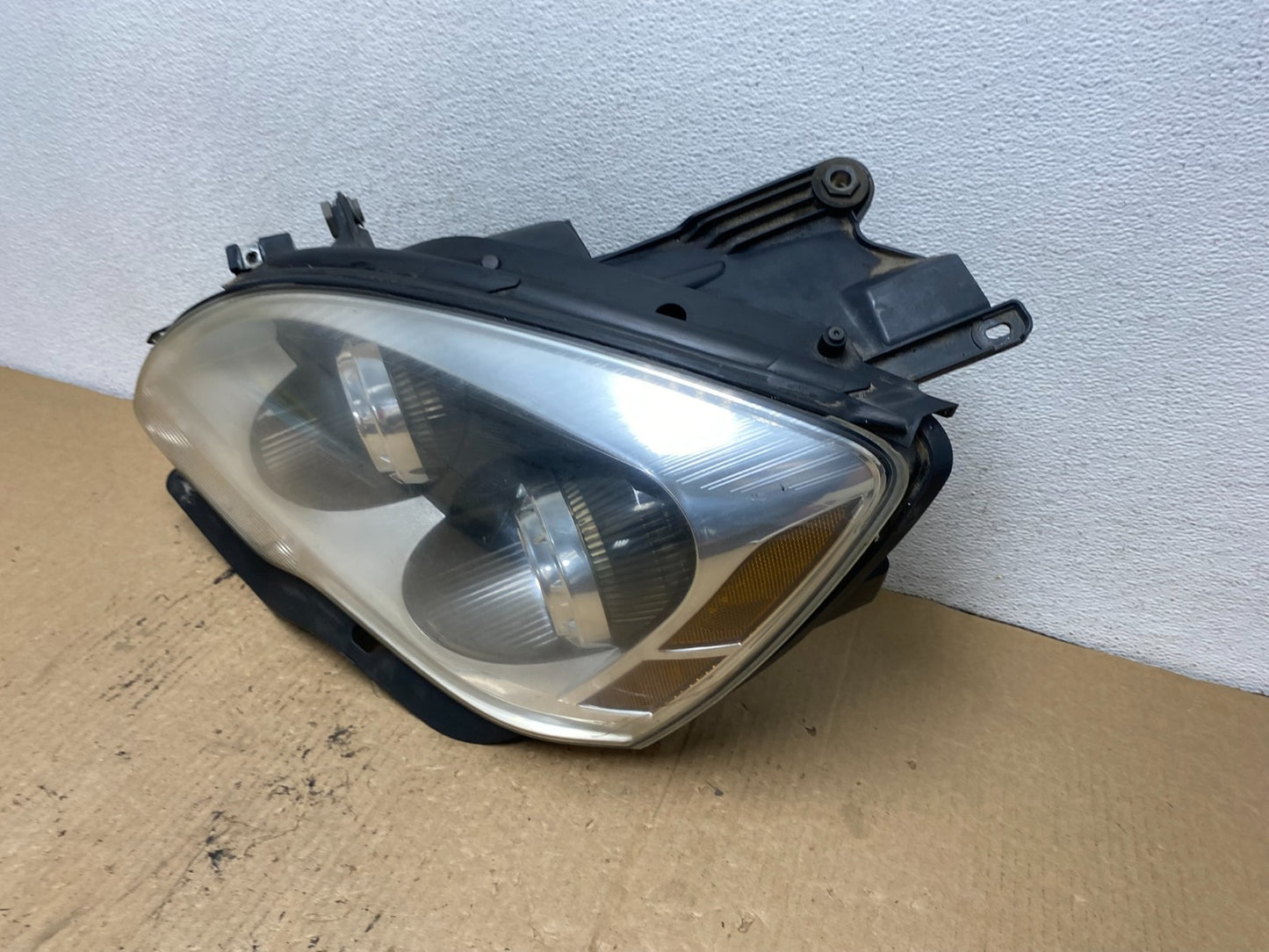 2007 to 2012 Gmc Acadia Halogen Headlight Left Driver LH Side AG2344 DW1