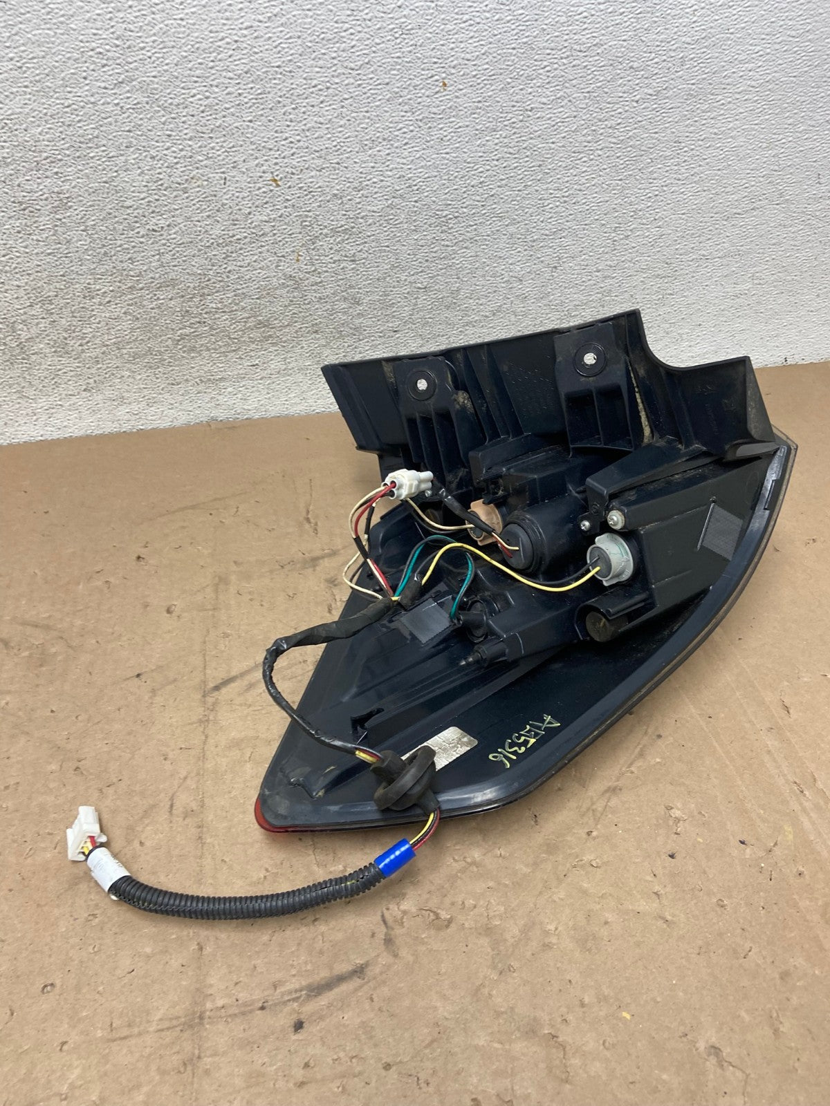 2017 - 2020 Nissan Rogue Outer Right Passenger RH Side Tail Light AG5316 LK7