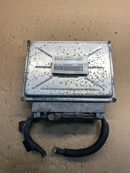 2001-2002 Silverado Tahoe Engine Computer Module 12200411 ECM ECU AE7986 DW0
