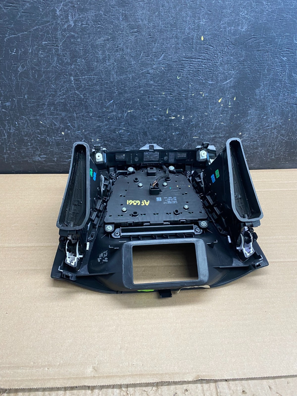 2015 to 2018 Ford Focus Center Radio Stereo Control Unit Trim AF6561 DG4