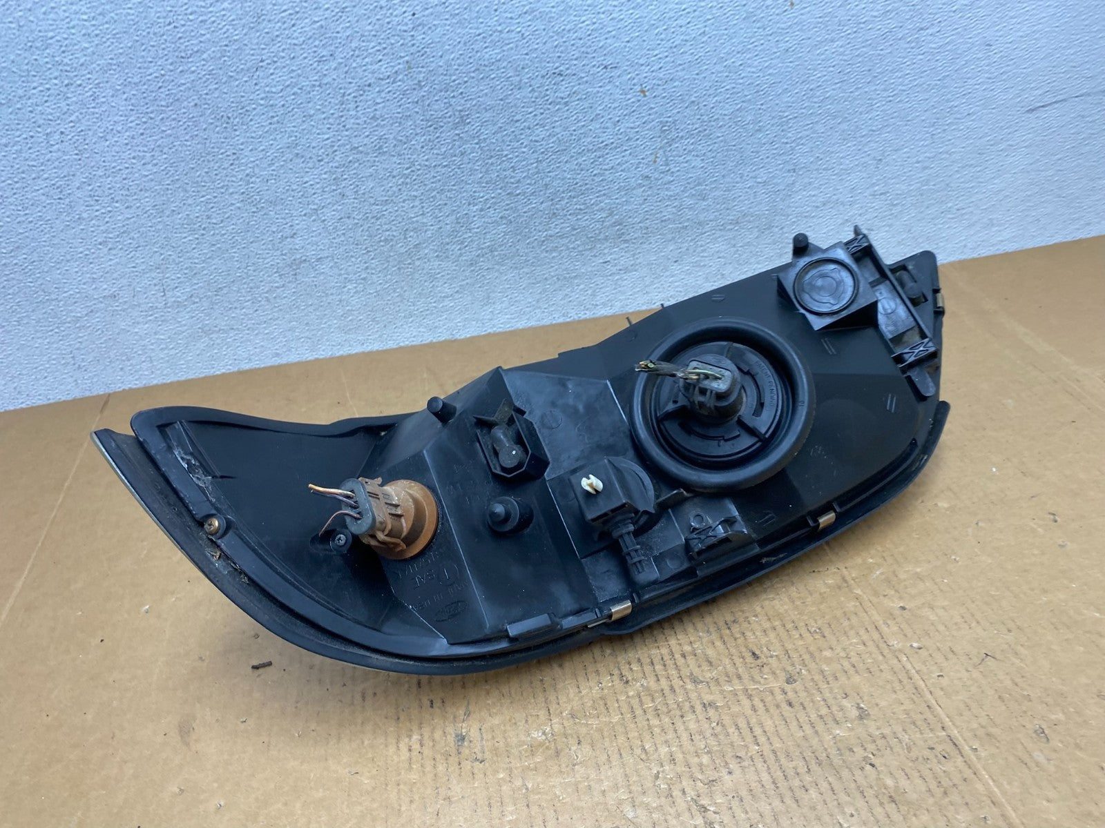 1999 to 2003 Ford Windstar Right Passenger RH Halogen Headlight AE0377 DW4