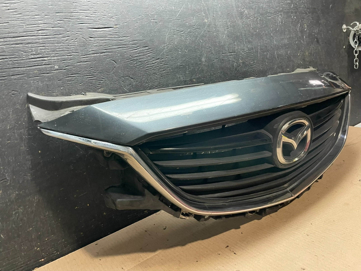 2014 to 2015 Mazda 6 Front Upper Grill Grille z8436 DG1