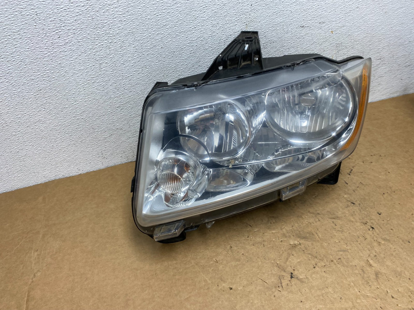2011 to 2013 Jeep Grand Cherokee Halogen Left Driver Lh Headlight AD5229 DW2