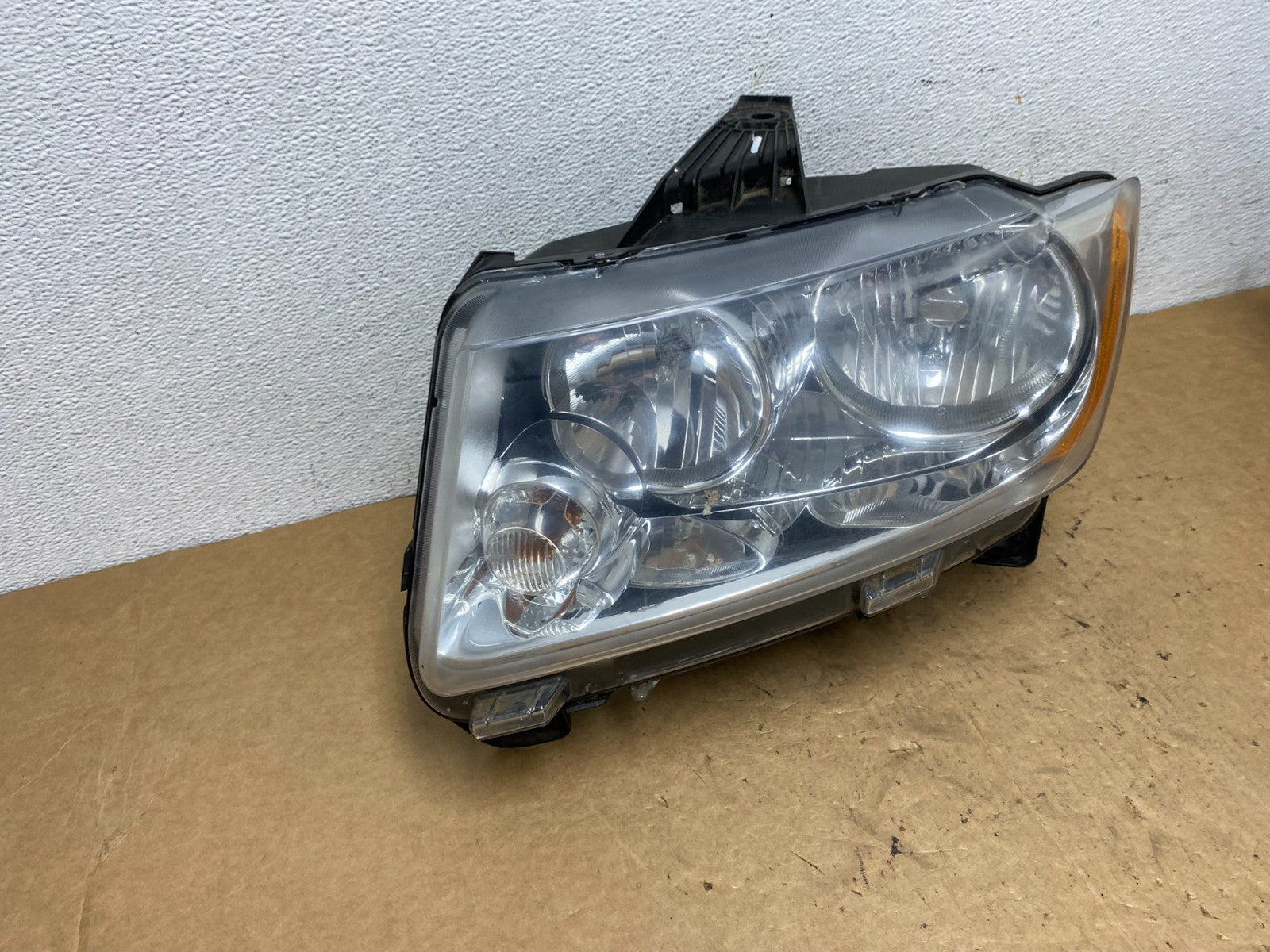 2011 to 2013 Jeep Grand Cherokee Halogen Left Driver Lh Headlight AD5229 DW2