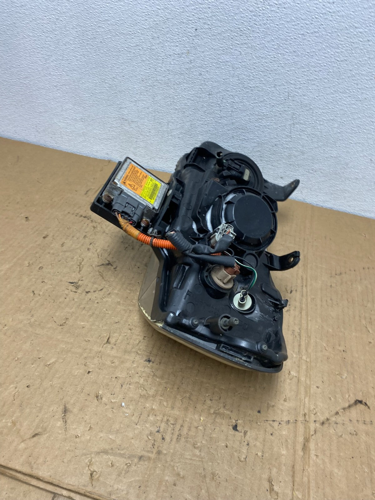 2002-2003 Nissan Maxima Right Passenger Rh Headlight Xenon HID AC8129 DW6