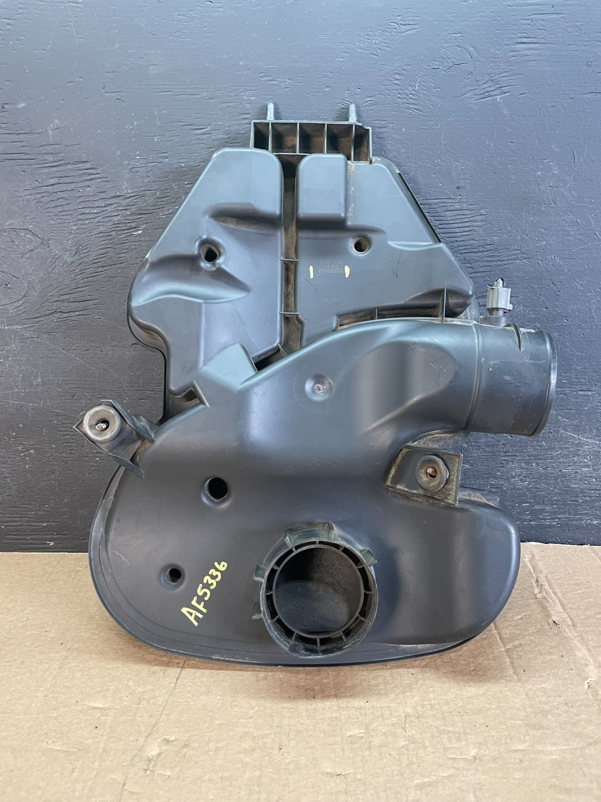 2009 Dodge Durango Air Cleaner Box 53034084AD af5336 DG5