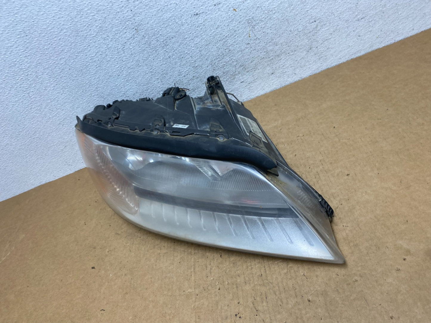 2008 to 2013 Volvo XC70 V70 S80 Right Passenger Side Halogen Headlight AD4603 DW1