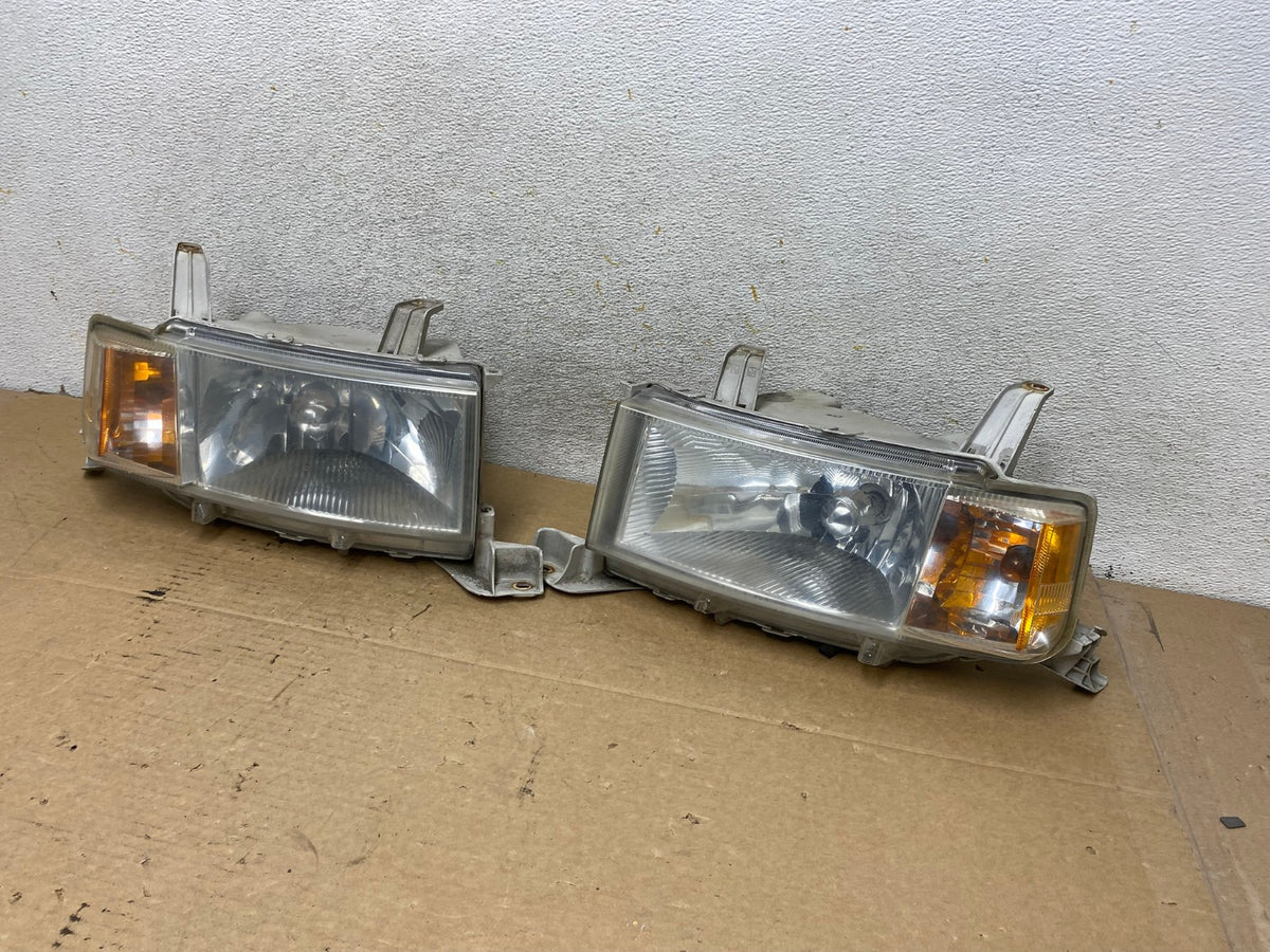 2004 2005 2006 Scion XB Left+Right Halogen Headlights AH7966 LK2
