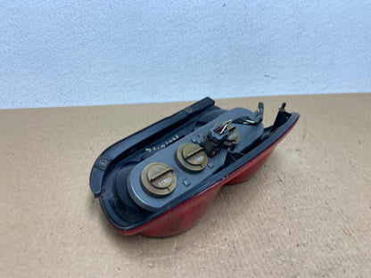 2002 2003 2004 Jeep Liberty Right Passenger Rh Side Tail Light OEM AA1284 DW4